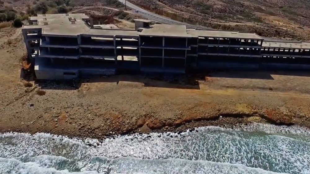 Ξανά στο σφυρί το ξενοδοχείο &quot;φάντασμα&quot; στη Σητεία του εφοπλιστή Λελάκη