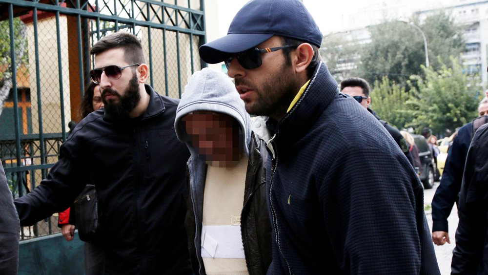 Οργή πολιτών για τον κατηγορούμενο για τη δολοφονία της εφοριακού