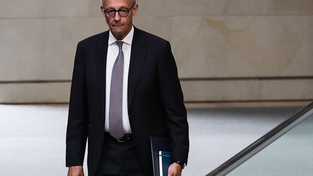 Kαλοκαίρι και όλα υπό έλεγχο για τον Μερτς. Όντως;