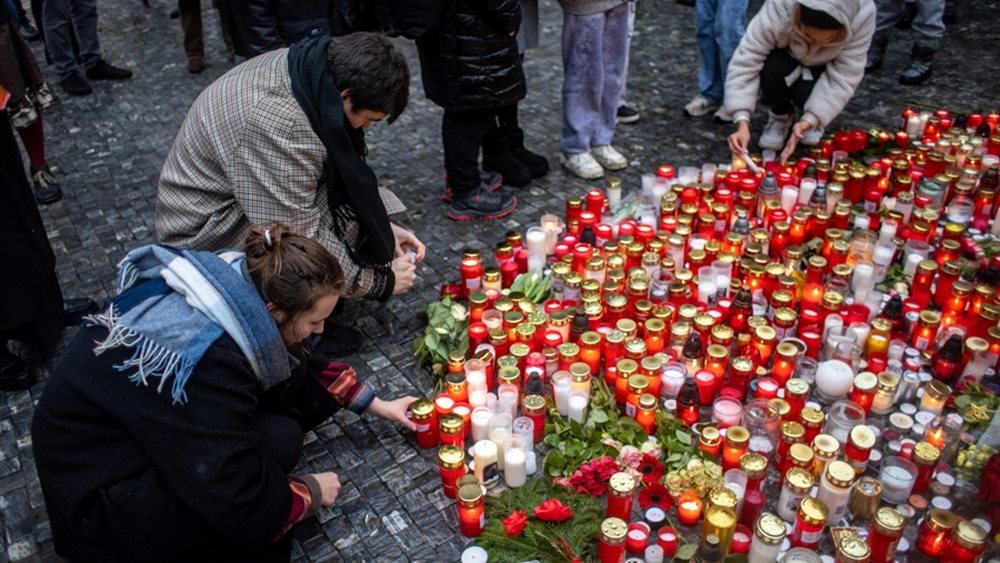 Τσεχία: Η αστυνομία περιπολεί σε δημόσιους χώρους και πανεπιστημιακές διαλέξεις ματαιώθηκαν μετά το μακελειό