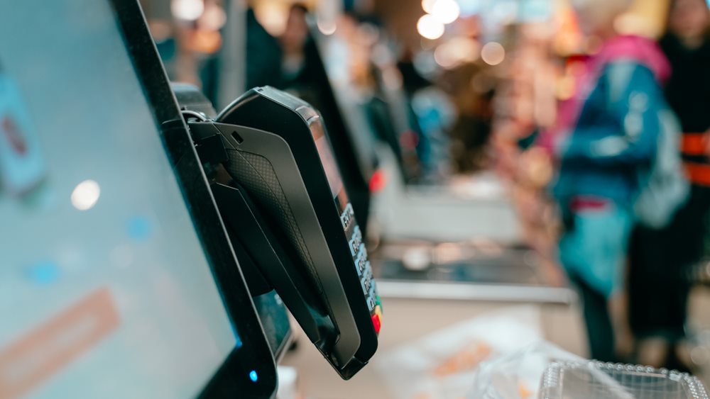 Ξεκίνησε η διασύνδεση ταμειακών με POS - Τι σημαίνει