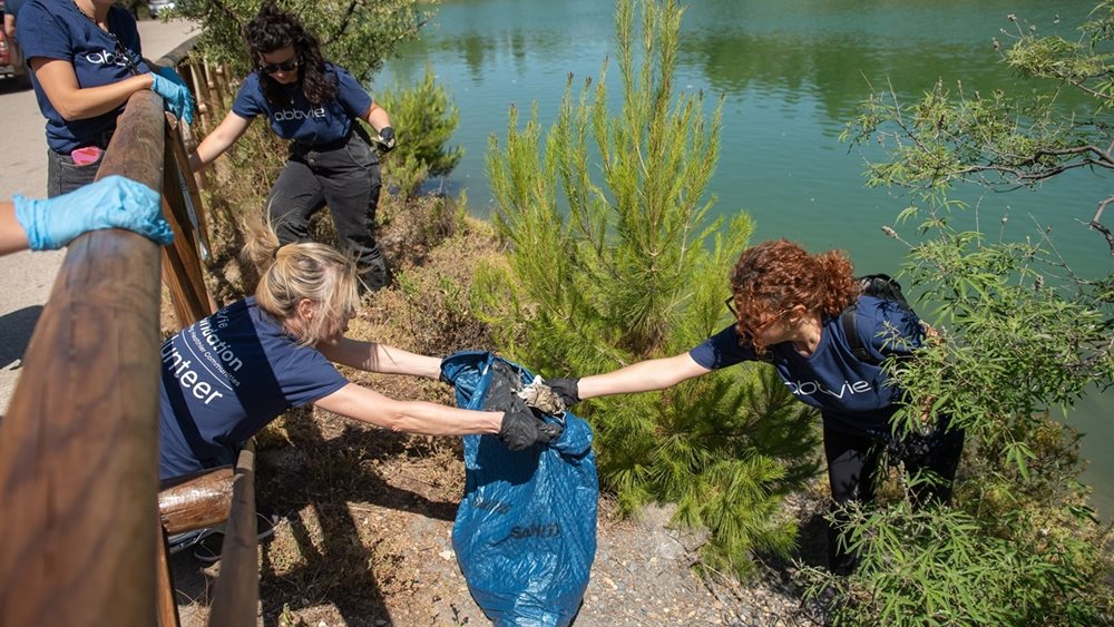 Η AbbVie ενώνει δυνάμεις με τον Οργανισμό We4All, υλοποιώντας δράσεις υπέρ του περιβάλλοντος και της κοινωνίας