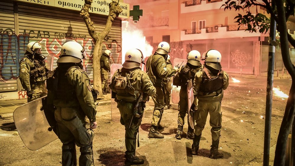 Ελεύθεροι με όρο μην πλησιάζουν τα… Εξάρχεια