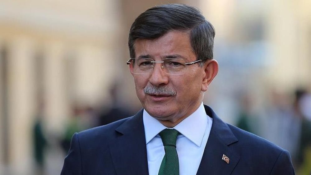 Ετοιμάζεται μεταγραφή Νταβούτογλου στο στρατόπεδο Ερντογάν;