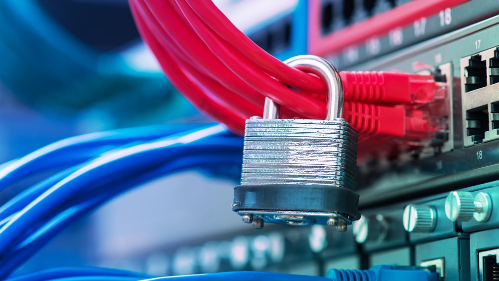 Τράπεζες: &quot;Alert&quot; στους πελάτες τους για απάτες μέσω e-banking