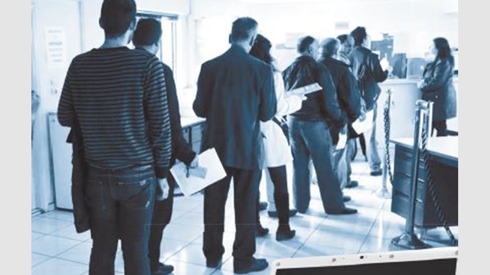 Οκτώ στους δέκα Έλληνες: &quot;Οι φόροι μας δεν πιάνουν τόπο&quot;