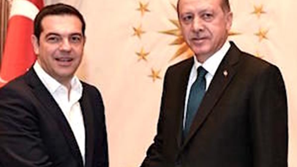 FAZ για άδειες: O Τσίπρας κινείται σαν τον Ερντογάν