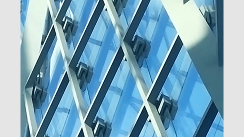 Ποια είναι η Brevan Howard που αναζητά αξία σε ελληνικές μετοχές και ακίνητα