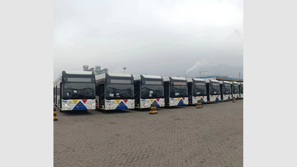 Ξεκίνησαν από το κινεζικό λιμάνι Lianyungang τα 110 ηλεκτρικά λεωφορεία για τη Θεσσαλονίκη