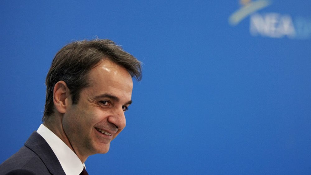 Μηνύματα Μητσοτάκη προς Τσίπρα, λίγες ώρες πριν το μεταξύ τους τετ α τετ