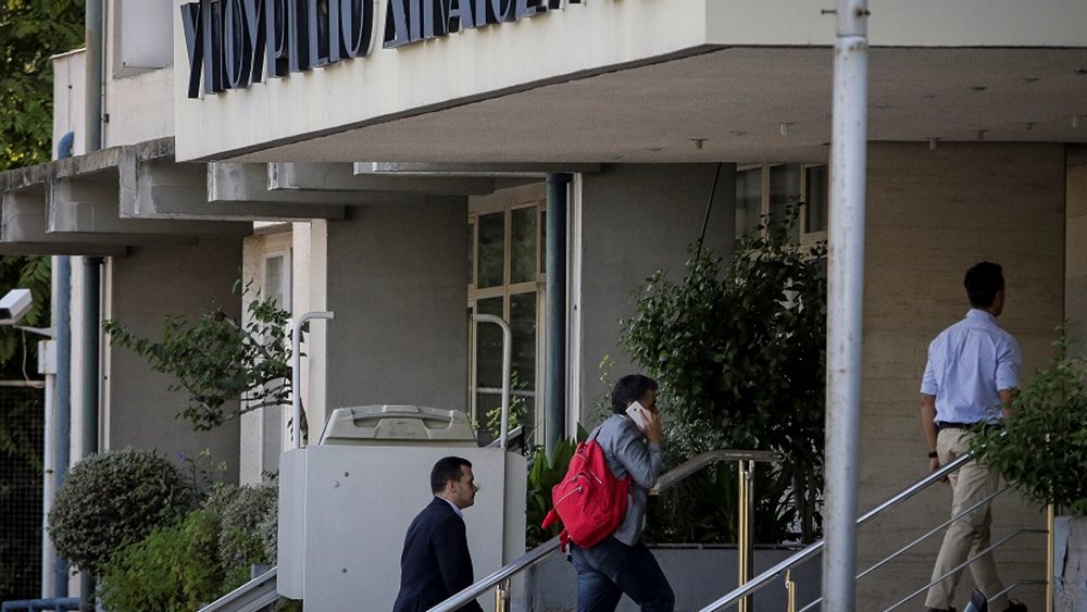 Κυβερνητική πηγή διαψεύδει το ΑΠΕ: Δεν άρχισε καν η διαπραγμάτευση για τις συντάξεις