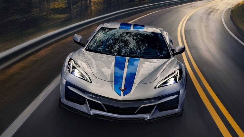 Η νέα Corvette E-Ray ήρθε στην Ευρώπη αλλά κρύβει δυσάρεστες εκπλήξεις (video)