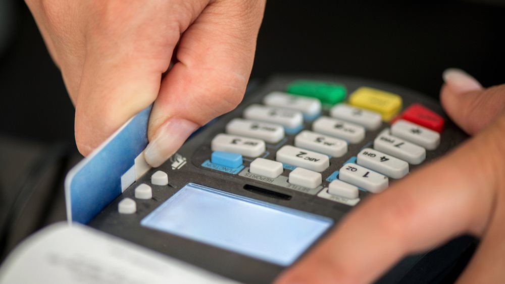 Υποχρεωτικά POS σε γιατρούς, δικηγόρους, υδραυλικούς και ηλεκτρολόγους