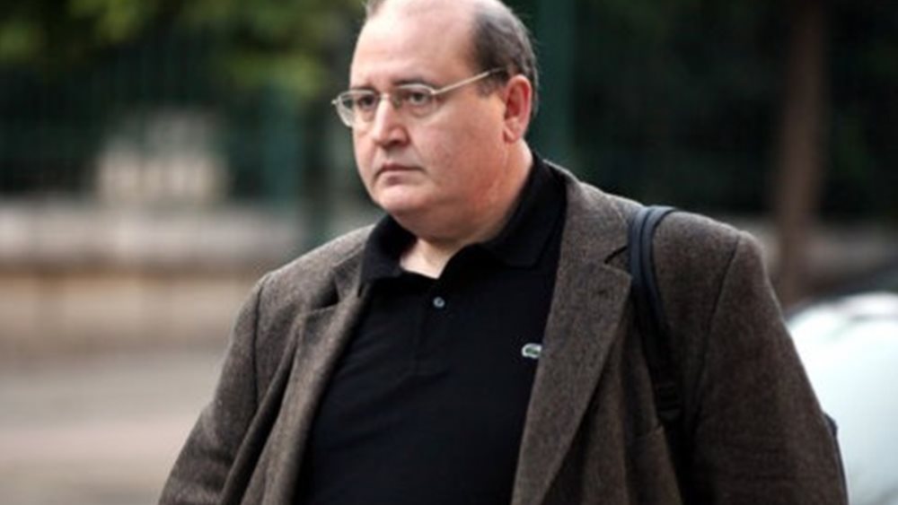 Ο Φίλης &quot;απασφάλισε&quot;: Υποχώρηση Τσίπρα σε &quot;ακροδεξιούς ρασοφόρους&quot;