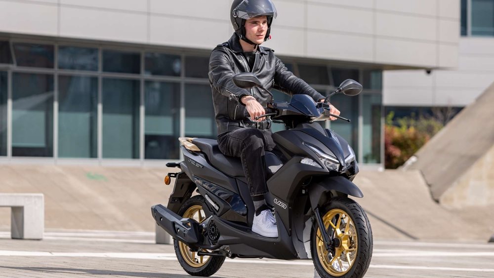 Σε προσφορά νέας τιμής το scooter UM Xpeed 125 RX