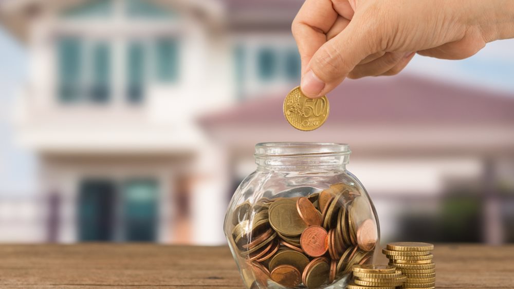 Aσφαλιστικά χαράτσια 21 δισ. ευρώ το 2018 για επαγγελματίες, εργοδότες, αγρότες