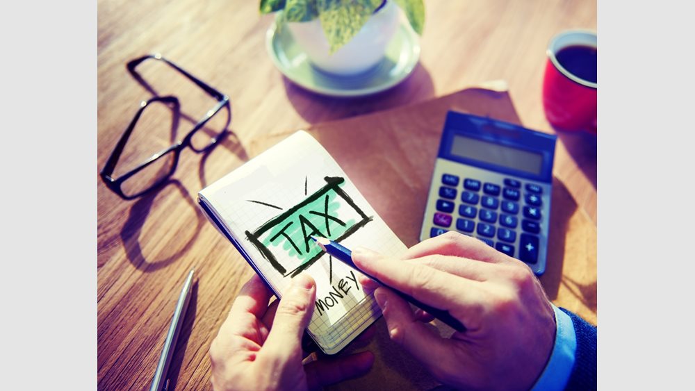 Όλοι οι 25 νέοι φόροι στη ζωή μας