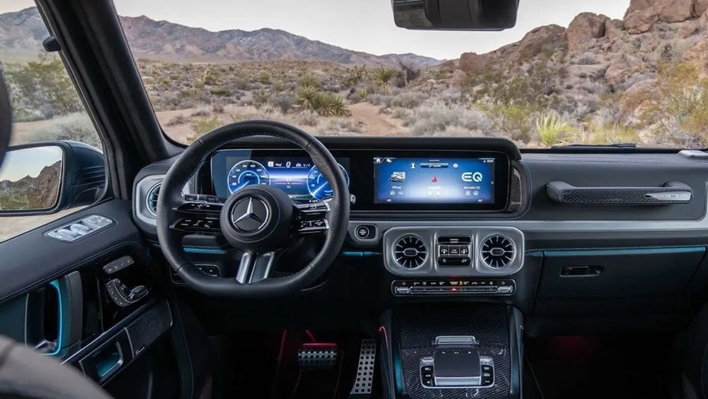 Τελικά θέλουμε περισσότερες οθόνες στο αυτοκίνητο; Τι έδειξε σχετική έρευνα