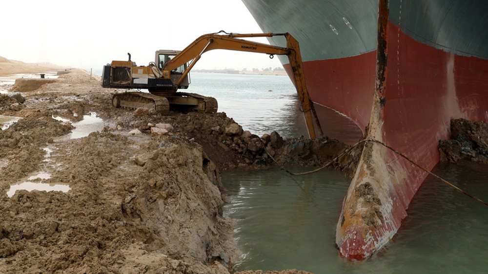 Νέα επιχείρηση Ερντογάν για αναθέρμανση σχέσεων με αλ-Σίσι: Προσέφερε βοήθεια για τη διώρυγα του Σουέζ