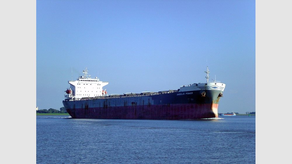 Εγκλωβισμένοι Έλληνες ναυτικοί σε πλοίο στην Κίνα λόγω διαμάχης εφοπλιστών