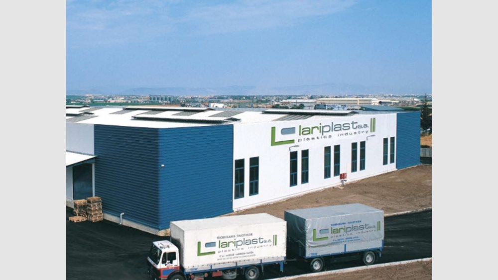 Στη μάχη των μασκών η Lariplast με 200.000 ημερησίως