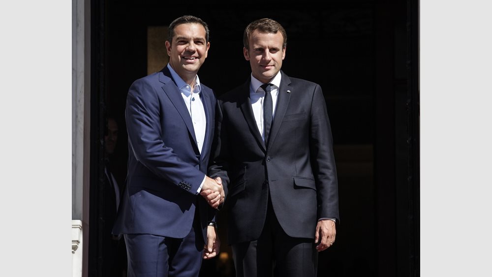 Συνάντηση Τσίπρα (και) με Μακρόν στο Παρίσι
