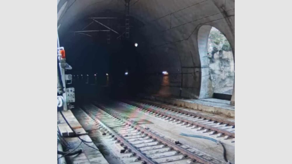 Τέμπη: Στη δεύτερη μηχανή του εμπορικού τρένου το μυστικό της έκρηξης - "Εξαφανίστηκε" το πίσω μέρος της