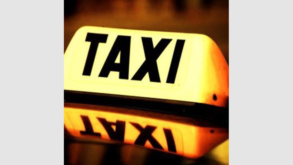 Πόλεμο κατά της Beat ξεκινά η συντεχνία των αυτοκινητιστών ταξί