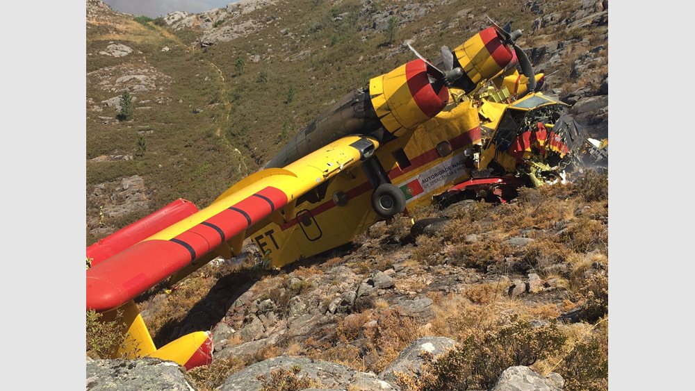 Ιταλία: Συνετρίβη Canadair κοντά στην Αίτνα - Φόβοι για δύο νεκρούς πιλότους