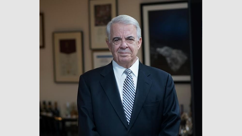 Άμβυξ: Η ασύλληπτη επιχειρηματική ιστορία της οικογένειας Ρεβάχ