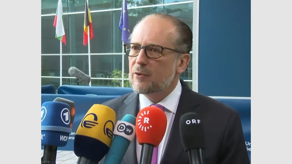 Παραίτηση Νεχάμερ: Ο ΥΠΕΞ Σάλενμπεργκ θα αναλάβει υπηρεσιακός καγκελάριος της Αυστρίας