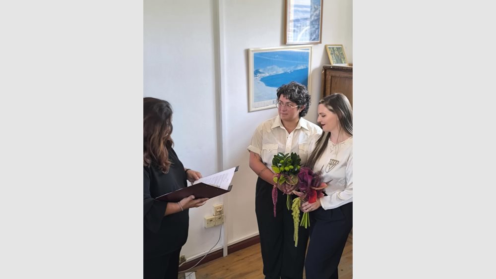 Λέσβος: Ο πρώτος πολιτικός γάμος μεταξύ γυναικών στην πατρίδα της Σαπφούς, Ερεσό