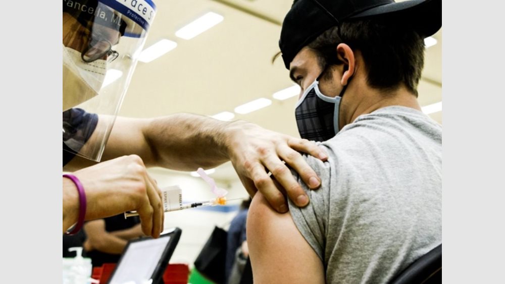 Μυοκαρδίτιδα και εμβόλιο Pfizer: Το μόνο που δεν χρειάζεται είναι πανικός