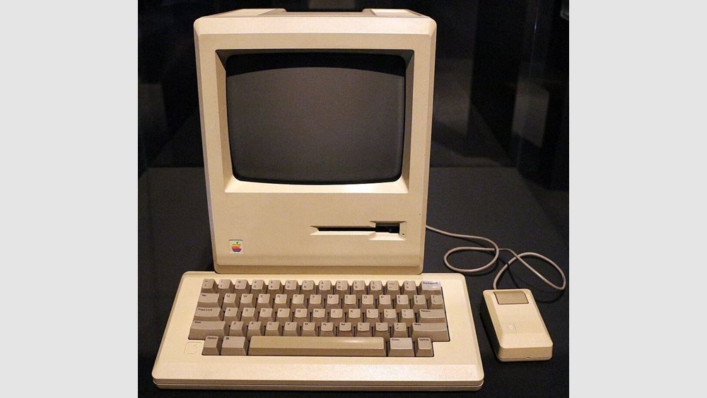 Το πρώτο Macintosh γεννήθηκε στις 24 Ιανουαρίου 1984 και γίνεται 40 ετών!