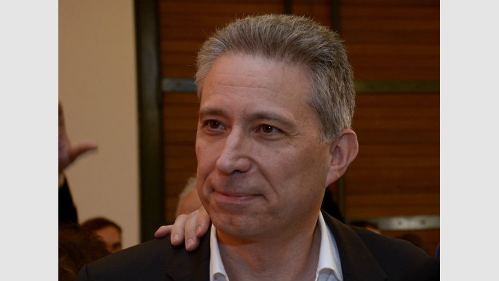 Χρυσόγονος: Πρωτοπαλίκαρα του Εσκομπάρ αντί για ευαγή ιδρύματα για τις άδειες