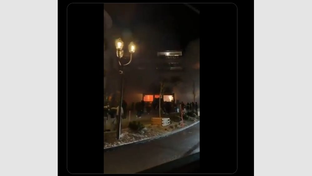 Ελβετία: Τουλάχιστον δέκα νεκροί από την έκρηξη σε μπαρ στο Κραν-Μοντανά (Sky News)