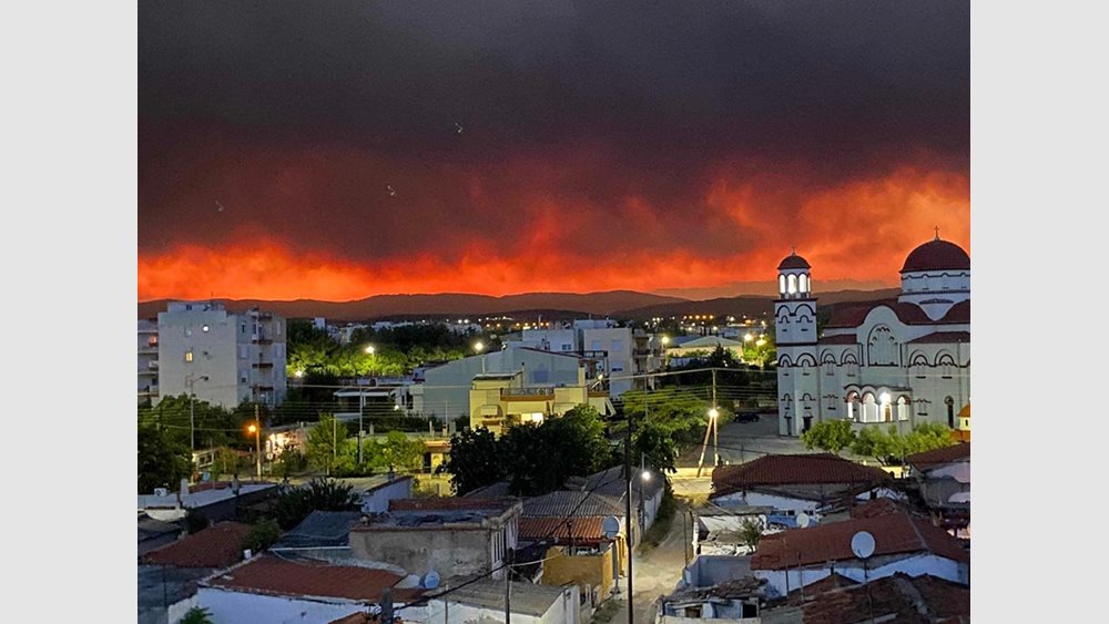 Στα 25 χλμ. το μέτωπο στην Αλεξανδρούπολη - Νεκρός μετανάστης στη Δαδιά - Πυρκαγιές σε Εύβοια, Βοιωτία, Καβάλα, Ροδόπη