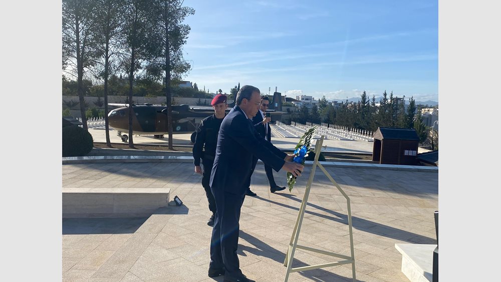 Επίσκεψη Σ. Φάμελλου στην Κύπρο - Κατάθεση στεφάνου στα Φυλακισμένα Μνήματα και στον Τύμβο της Μακεδονίτισσας