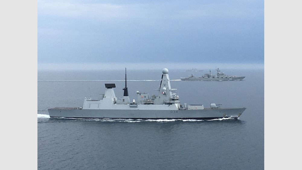 Η Βρετανία στέλνει το αντιτορπιλικό HMS Diamond στον Κόλπο