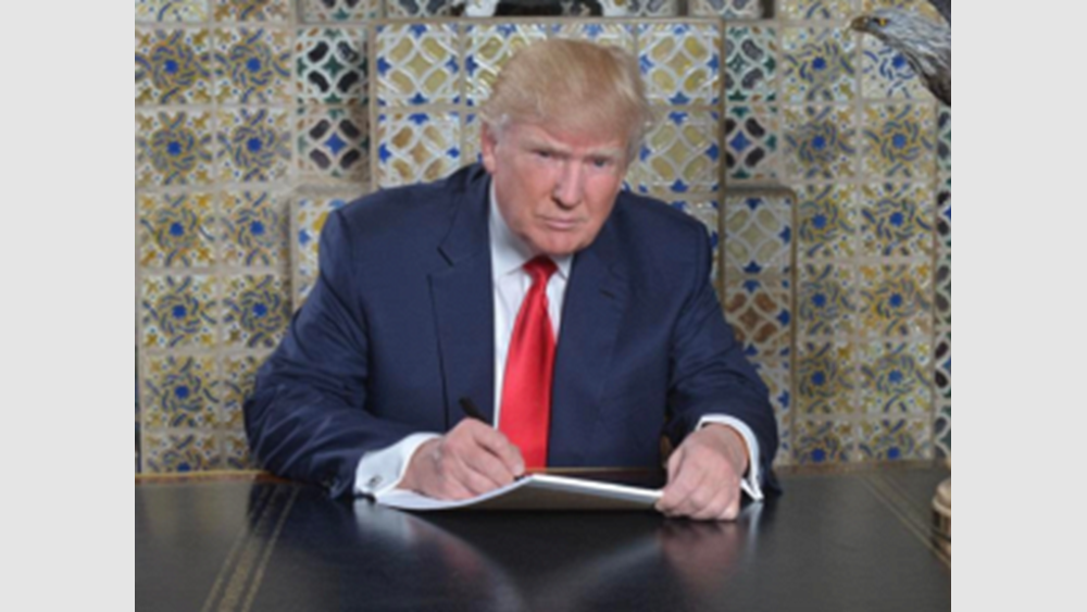 Διχασμένοι οι ψηφοφόροι του Trump για τα πλήγματα στη Συρία