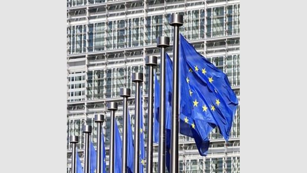 Ο ευρωστρατός σκοντάφτει προτού καν ξεκινήσει