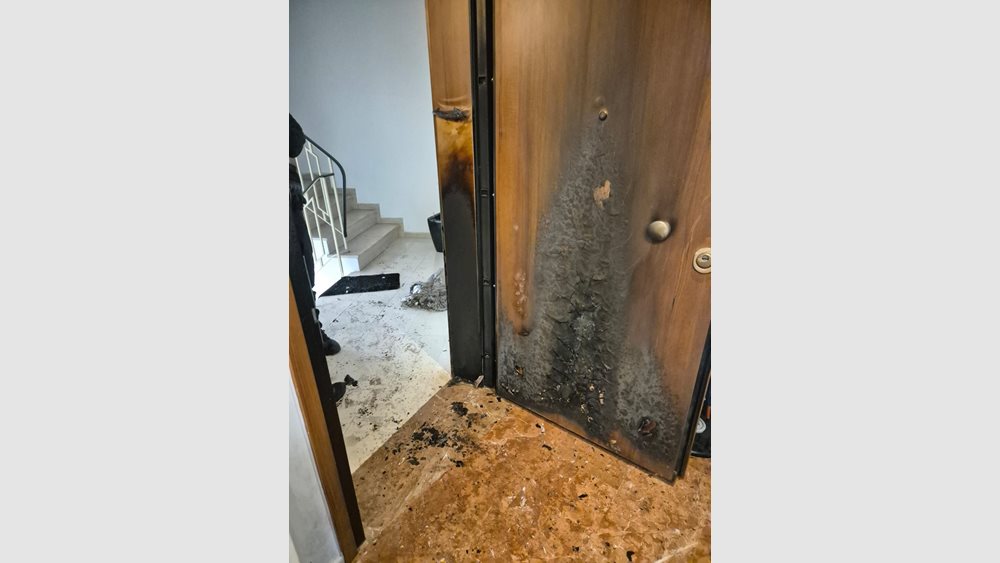 ΝΔ για επίθεση στα γραφεία του Χ. Θεοχάρη: Η Δημοκρατία μας δεν τρομοκρατείται, η Νέα Δημοκρατία δεν εκφοβίζεται