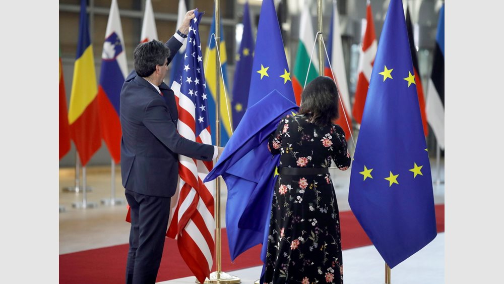 Washington Post: Ο Μπάιντεν και οι Ευρωπαίοι ηγέτες σχεδιάζουν να ανακοινώσουν προμήθειες LNG στην Ευρώπη