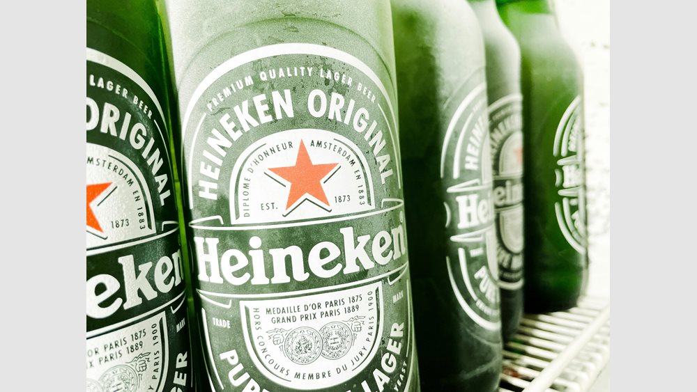 Κέρδη άνω των εκτιμήσεων για τη Heineken στο α&#39; εξάμηνο - Ανησυχία για τους δασμούς των ΗΠΑ