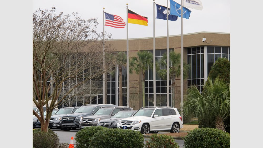 Daimler: Τουλάχιστον 10.000 απολύσεις ως το 2022