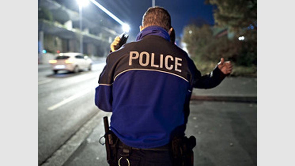 Ελβετία: Η αστυνομία σκότωσε άνδρα οπλισμένο που κρατούσε ομήρους σε τρένο