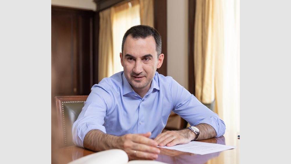 ΣΥΡΙΖΑ: "Ναι" σε απαγόρευση κυκλοφορίας, αμηχανία για την εκλογολογία