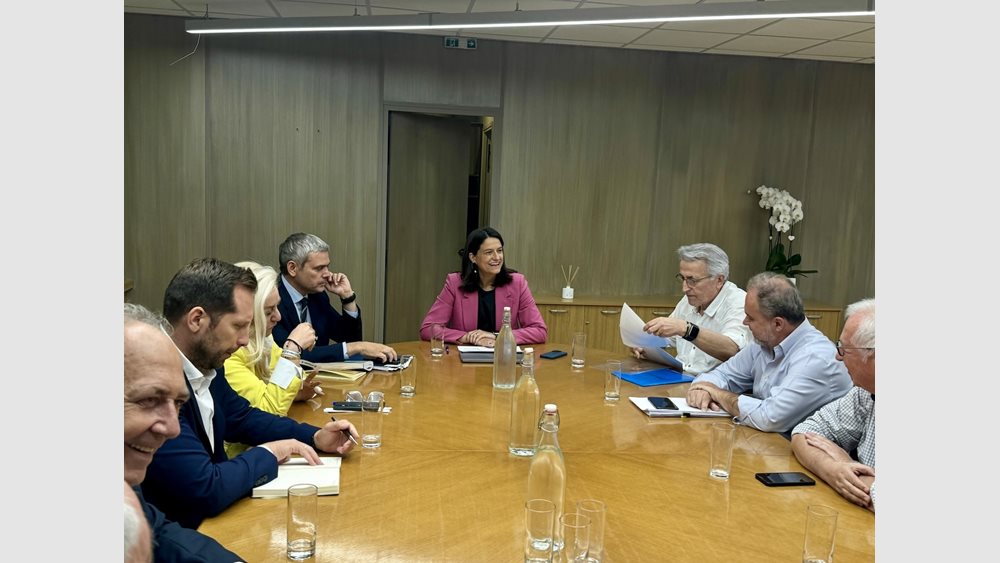 Ν. Κεραμέως στη συνάντηση με τη ΓΣΕΕ: Πρόσφορο πεδίο για ένα νέο κοινωνικό σύμφωνο εργασίας