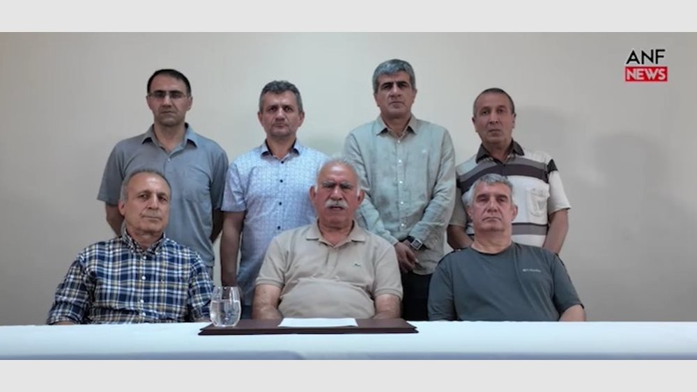 Πρώτο βίντεο του φυλακισμένου Οτσαλάν από το 1999: Ο ένοπλος αγώνας του PKK έληξε - Πλήρης μετάβαση στη "δημοκρατική πολιτική"