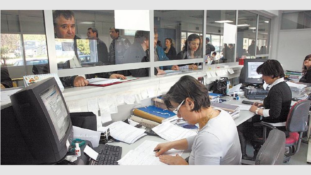 Τα νέα παράβολα για τα ανασφάλιστα οχήματα